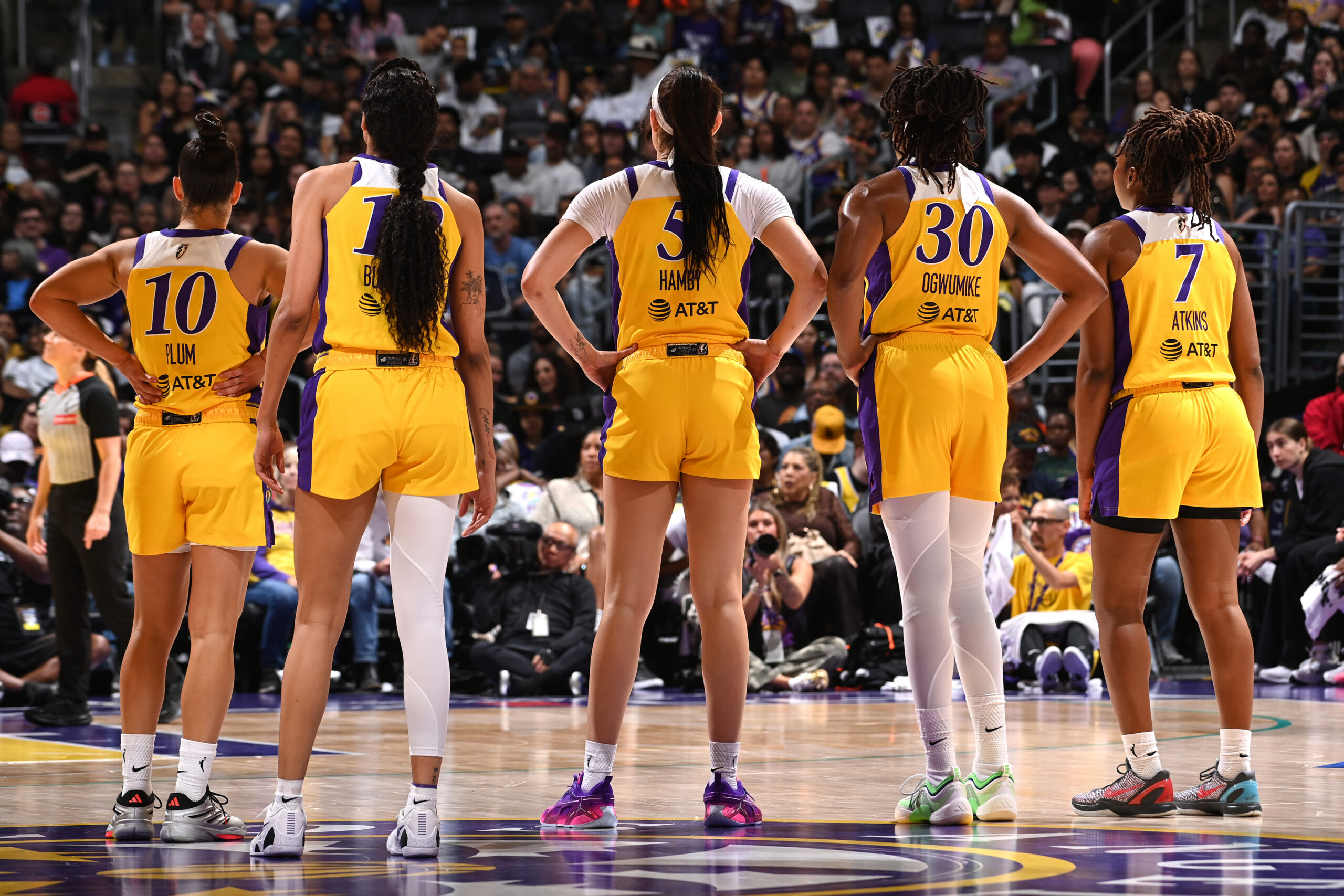 Sparks Host Tempo in Historic Matchup